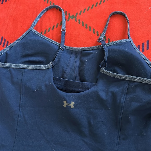 Under Armour workout tank built in bra, L, awesome condition - Picture 4 of 7